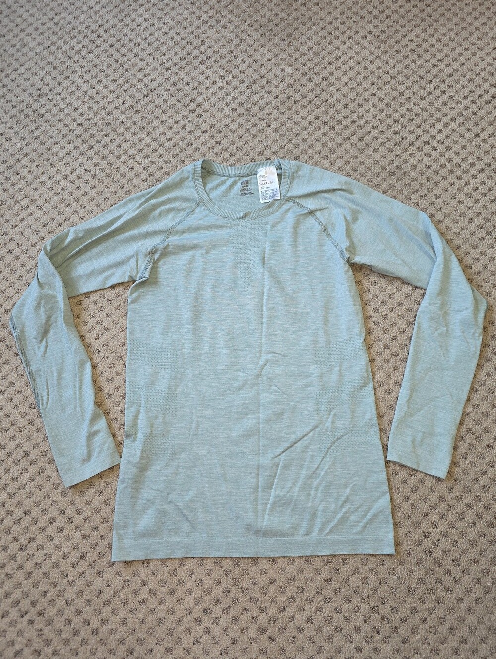 H&M Sport Long Sleeve Crew Tee - Green